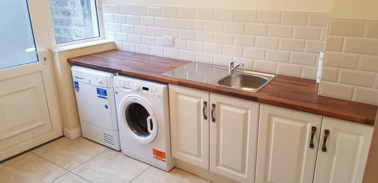 3 Bedroom Newly Furnished Cork City Extérieur photo